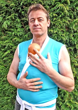 porte-bébé peau-a-peau