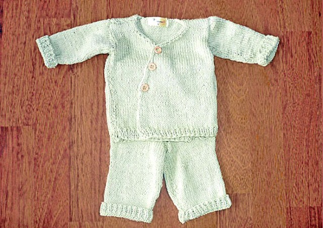 Layette Bebe Avec Gilet Et Pantalon Naissance En Coton Bio Tricote A La Main En France